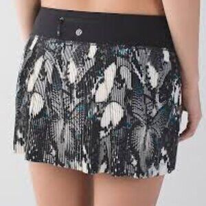 Lululemon pleat to street tennis skirt